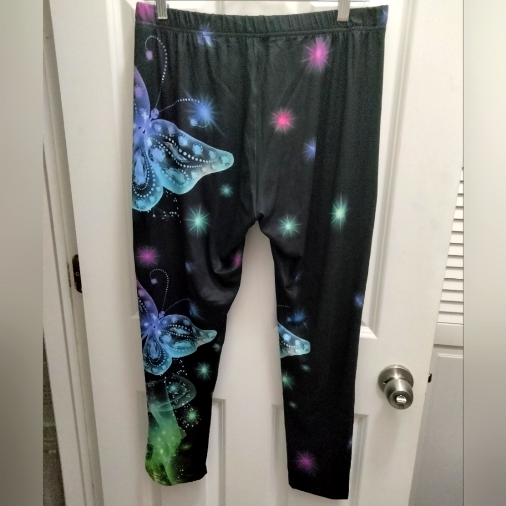 Nwts Women's size 3Xl butterfly print leggings